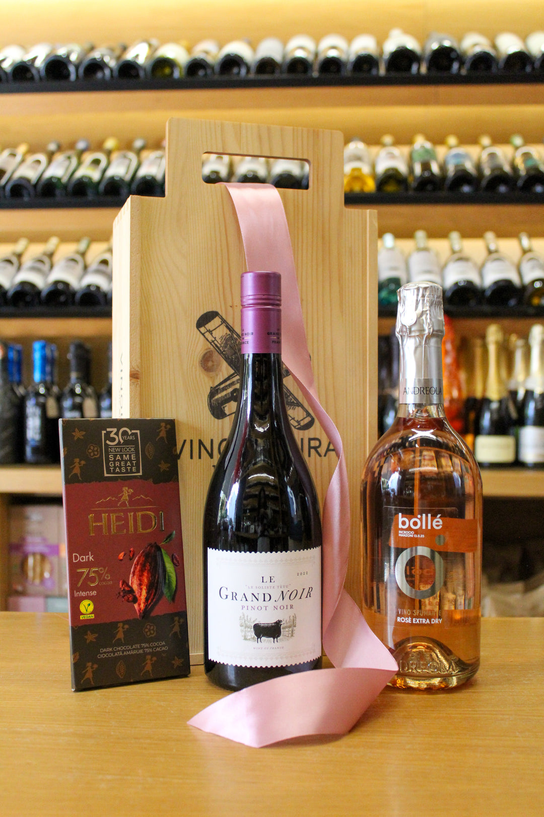 Valentine's Box "Sips & Kisses"